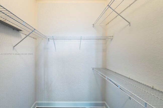 Building Photo - 6001 SW 70th St