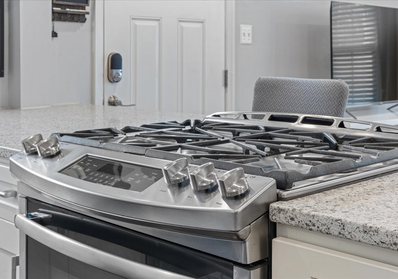 Building Photo - 706A W Glebe Rd