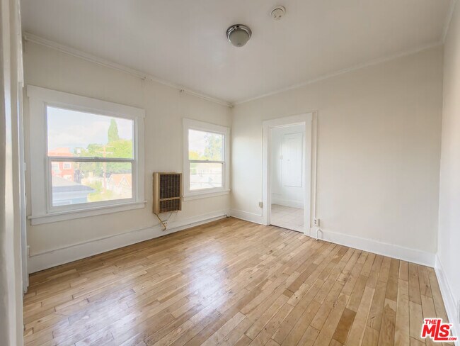 Building Photo - 434 S Rampart Blvd