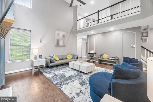 Building Photo - 10400 Del Ray Ct