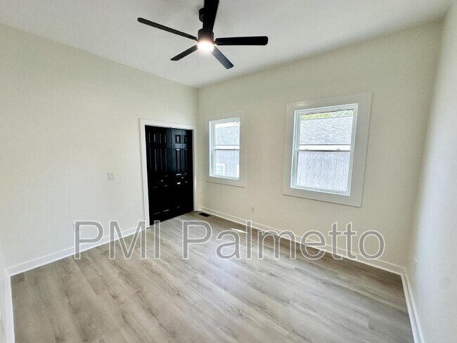 Building Photo - 1121 Zeigler St