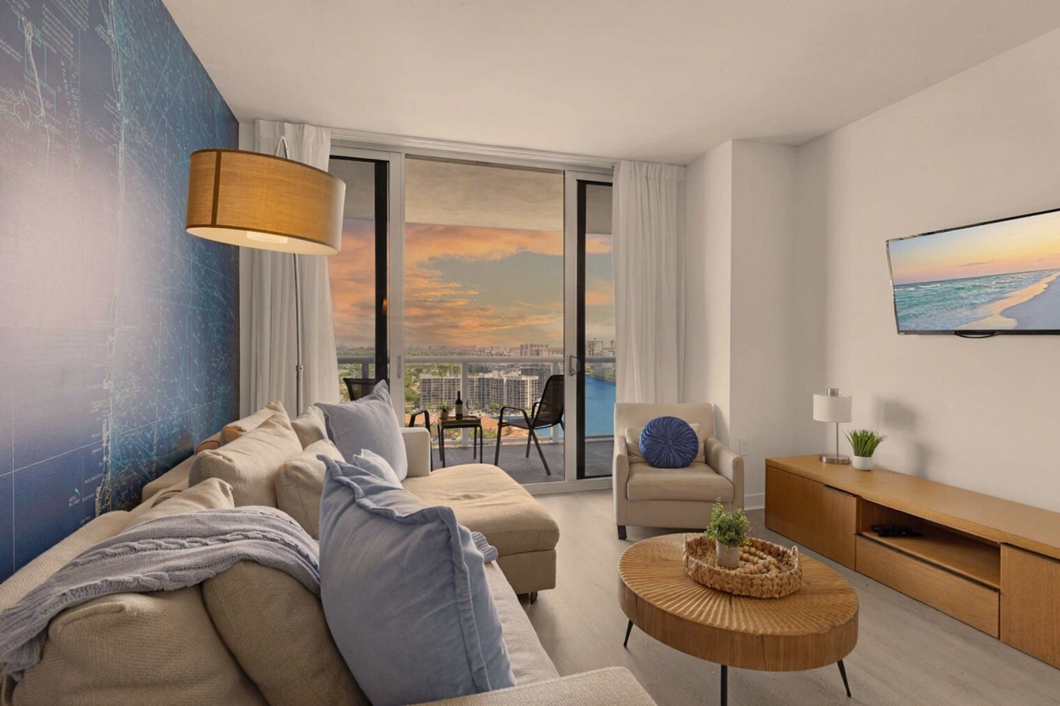 Building Photo - 1180 E Hallandale Beach Blvd