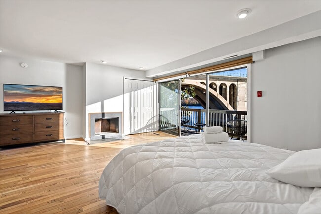 Building Photo - 3303 Water St NW