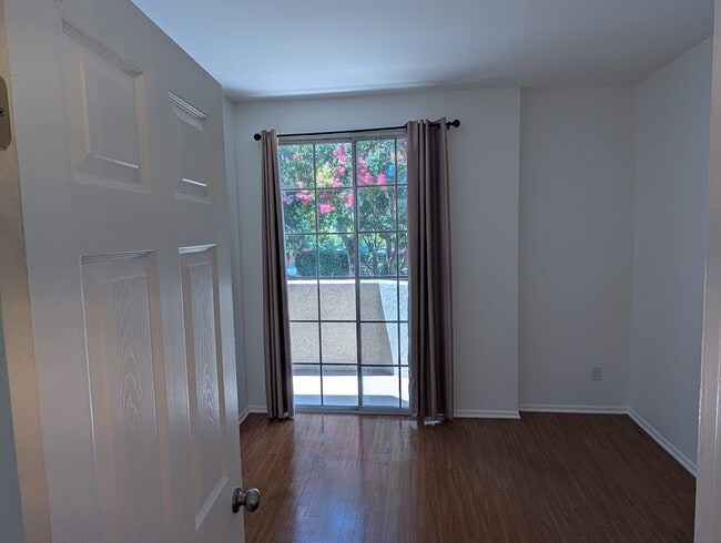 Building Photo - 24121 Del Monte Dr.