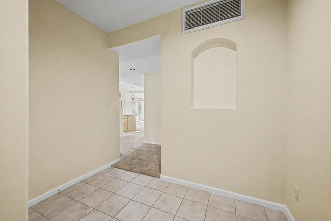 Building Photo - 14000 N 94th St