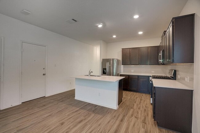 Building Photo - 21517 Quick Fox Dr