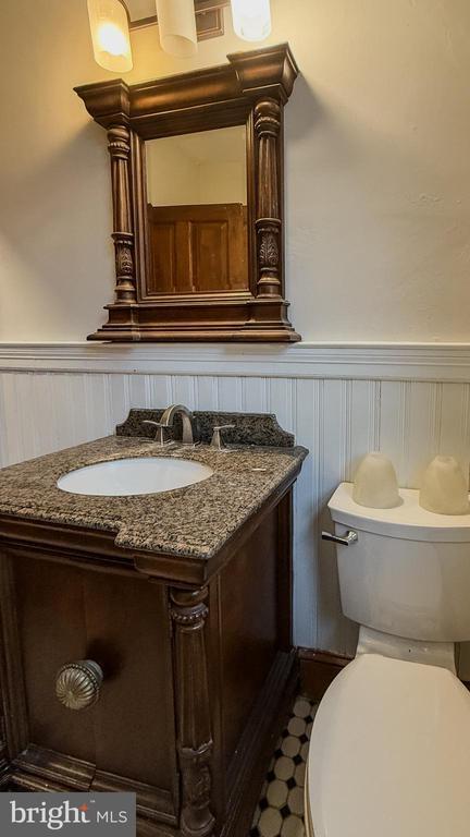 Building Photo - 165 E Mt Pleasant Ave