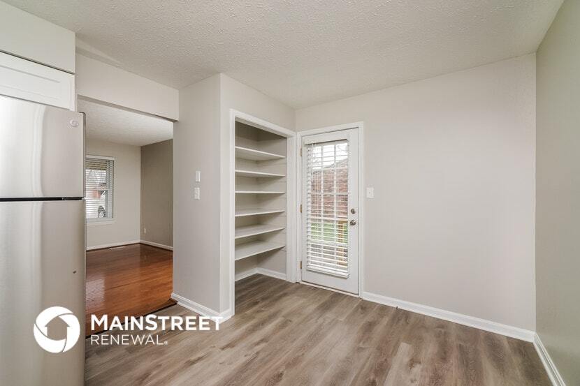 Building Photo - 1303 Woodcreek Dr