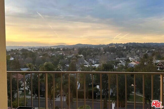 Primary Photo - 10433 Wilshire Blvd