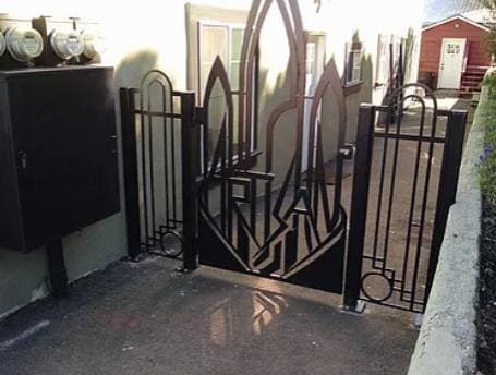 Building Photo - 122 SE Harlow Ave