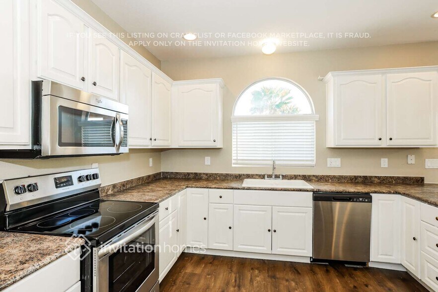 Building Photo - 4821 E Meadow Mist Ln