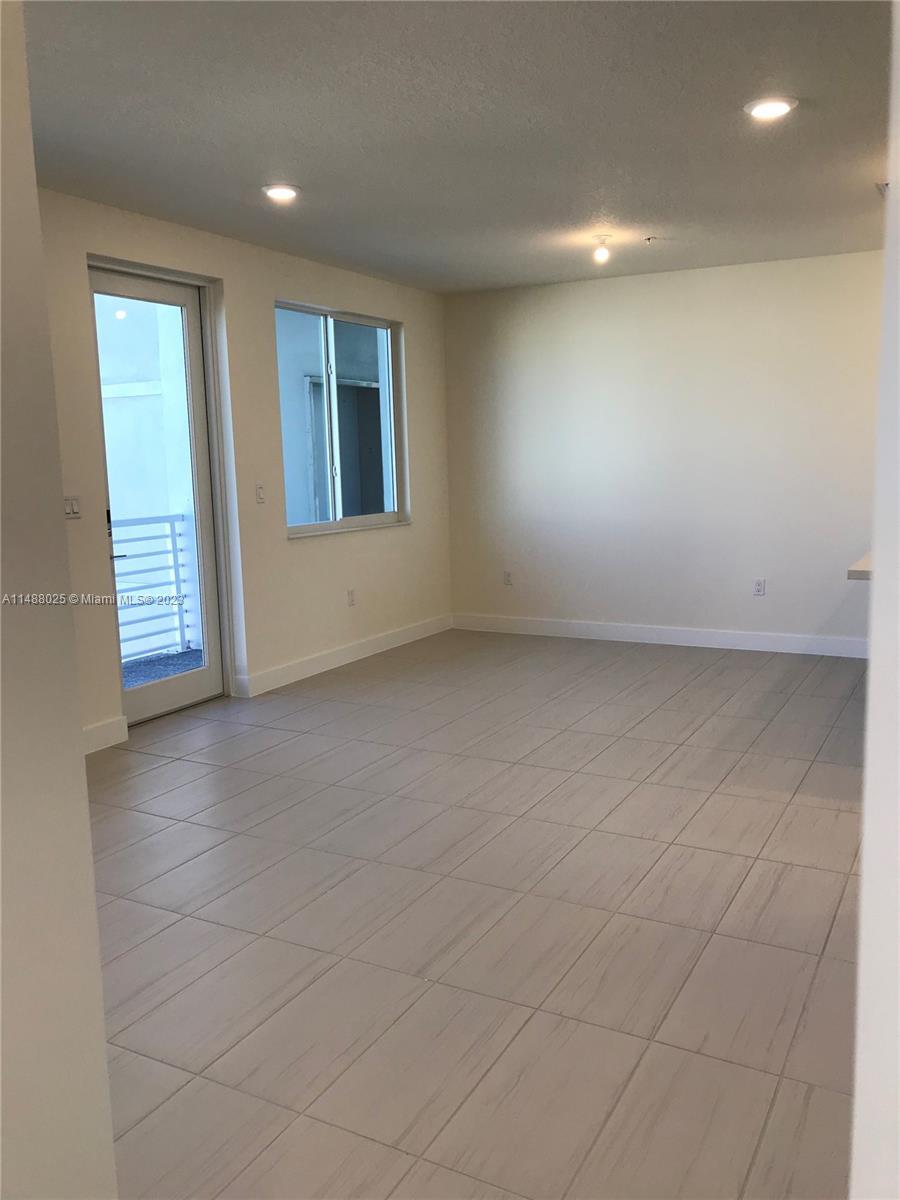 Building Photo - 10046 NW 51st Ter