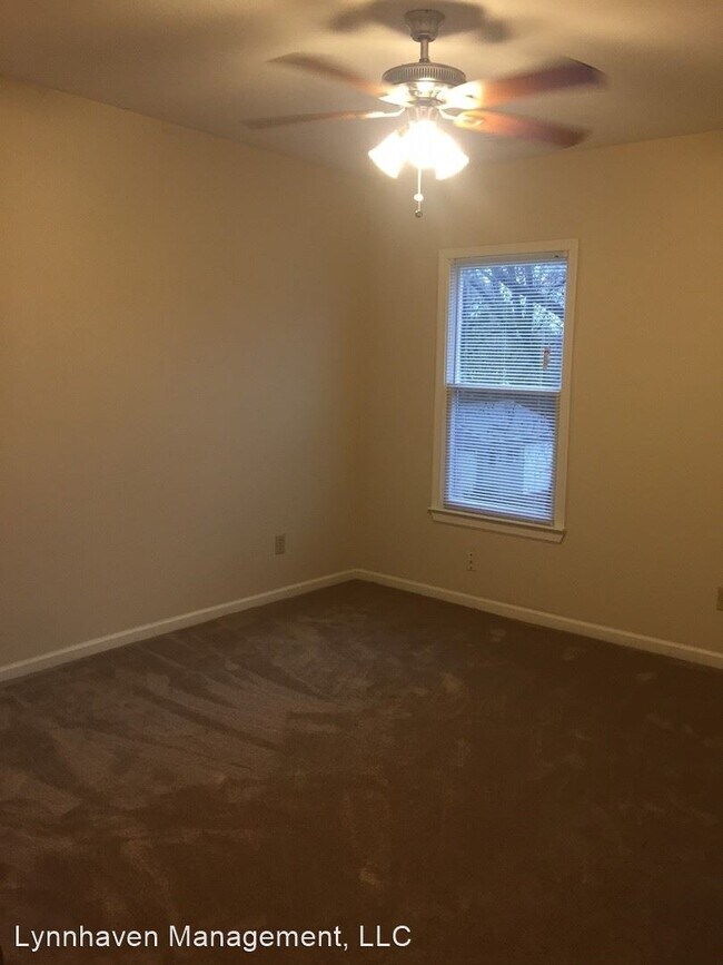 Building Photo - 1336 W 38th St