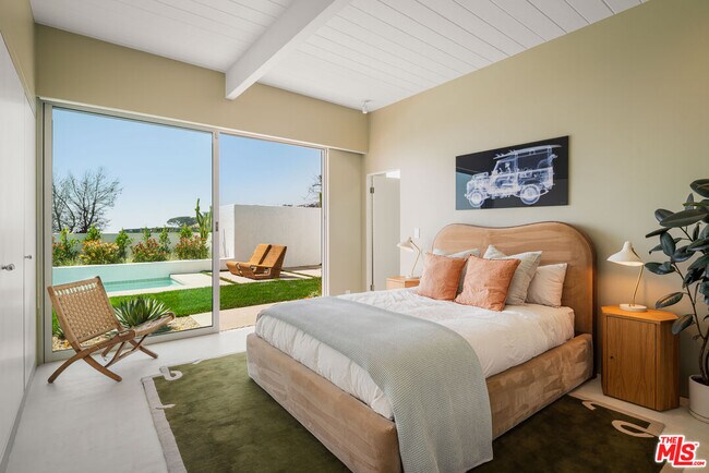 Building Photo - 1227 Tellem Dr