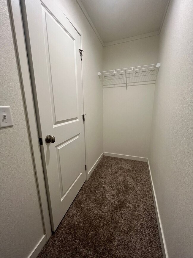 Building Photo - 3-Bedroom 2-Bathroom Home built in 2025