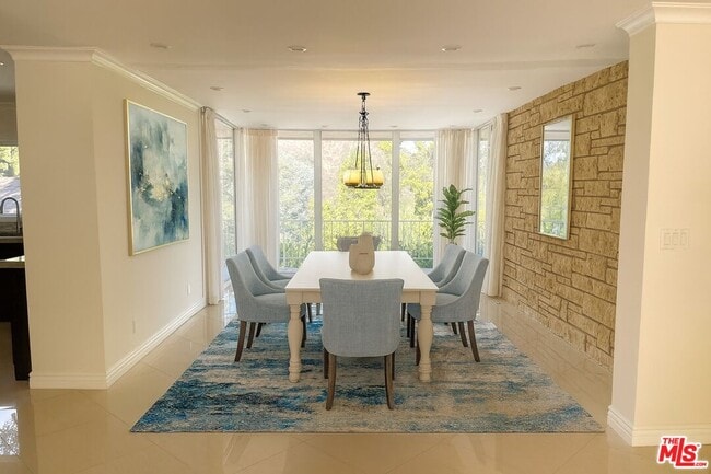 Building Photo - 1743 Stone Canyon Rd