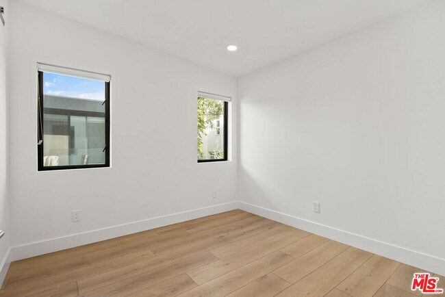Building Photo - 2918 3rd St