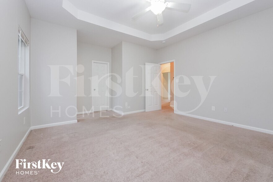 Building Photo - 5052 Pioneer Pkwy