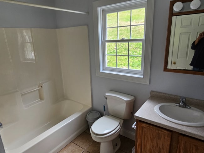 Building Photo - 52 Pond Brook Rd