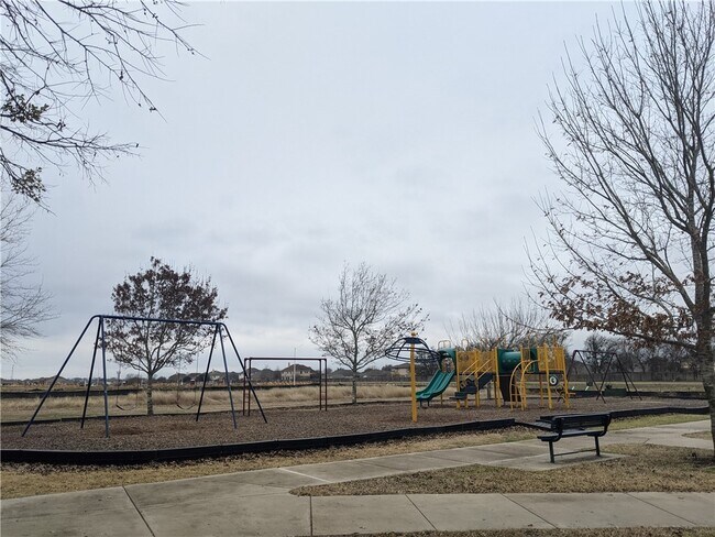 Building Photo - 1501 Treeta Trail