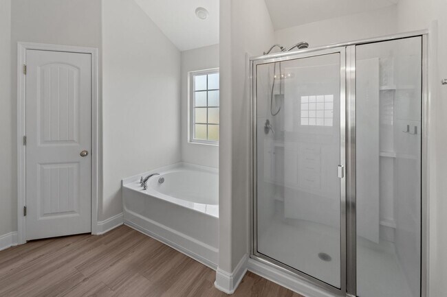 Building Photo - Spacious 5-Bedroom Home in The Palms at New Hampstead with Office & Screened Porch