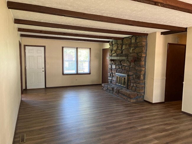 Building Photo - Welcome Home