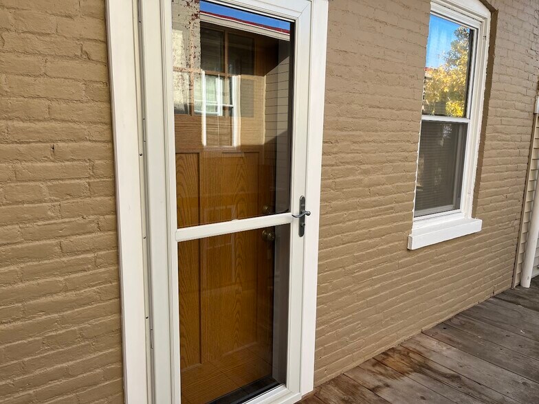 Private deck - door to lvg rm - 441 W Lemon St