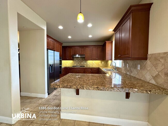 Building Photo - 1386 Gordon Ln