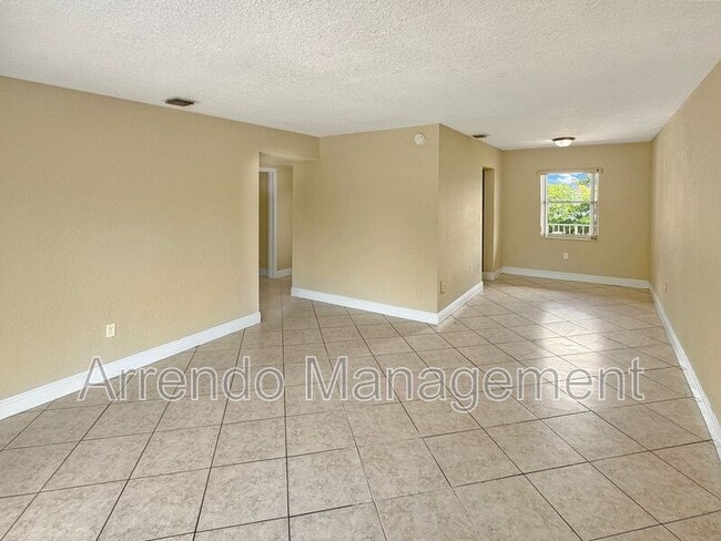 Building Photo - 8601 SW 94th St