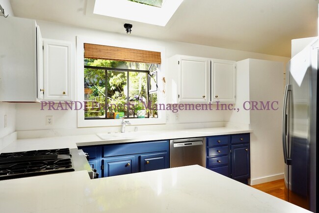 Building Photo - Quintessential Mill Valley Home Nestled in...