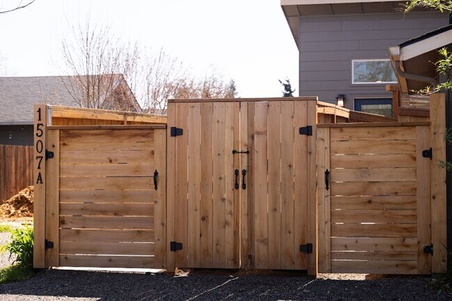 Building Photo - Welcome to your new home!