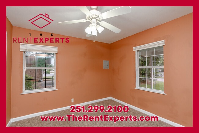 Building Photo - 100 Esplanade Ave