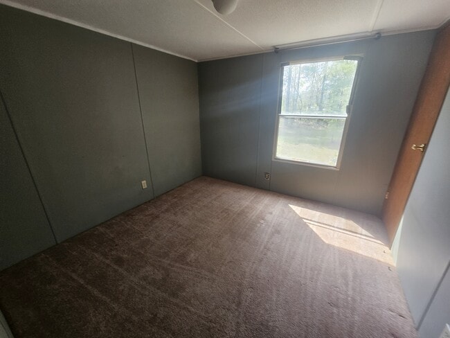 Building Photo - 130 Shackett Rd