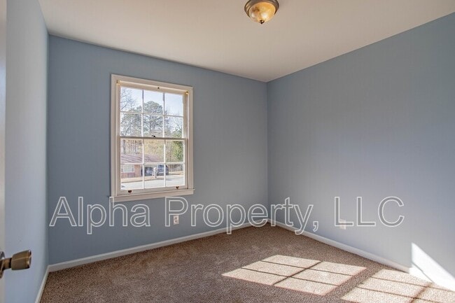 Building Photo - 105 Shadecrest Dr