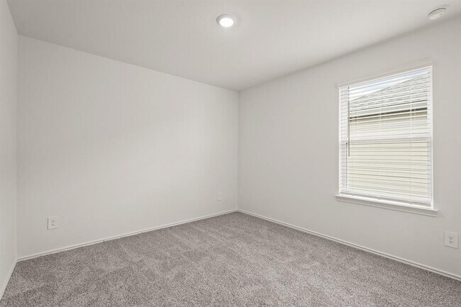 Building Photo - 30807 Khepri Ct
