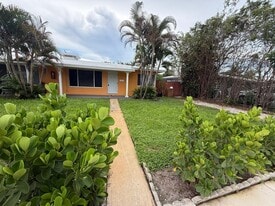 Building Photo - 2396 NE 5th Ave