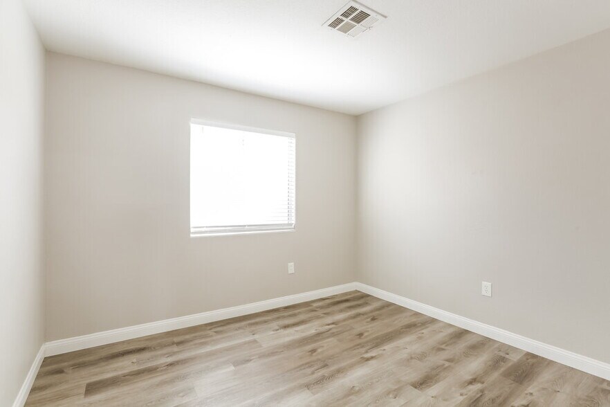 Building Photo - 5269 Mineral Lake Dr