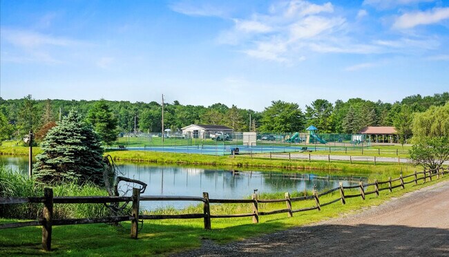 Building Photo - 223 Paxinos Dr