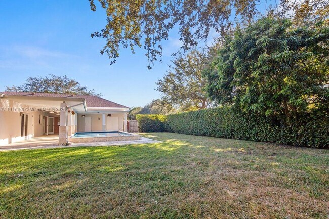 Building Photo - 8365 SW 131st St