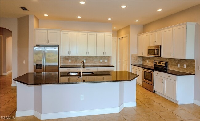 Building Photo - 11823 Timbermarsh Ct