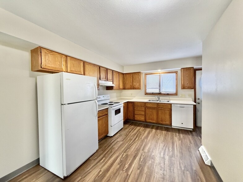 Building Photo - 2047 Colony Ct