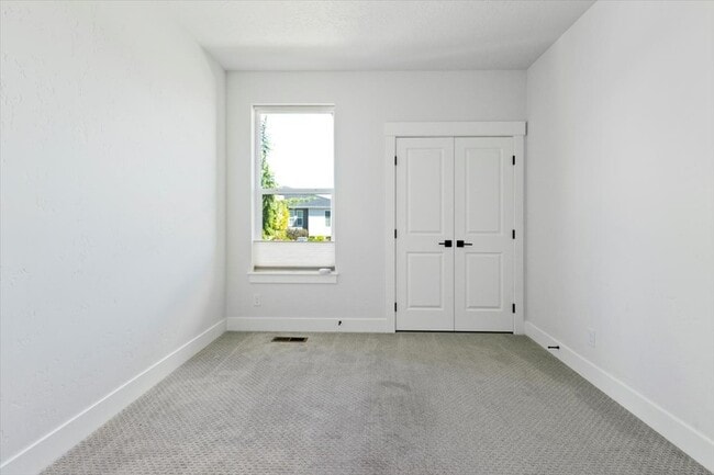 Building Photo - 8283 W Shams Ln