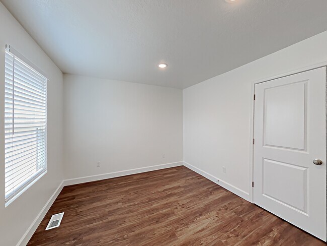 Building Photo - 6067 W Copperhawk Drive