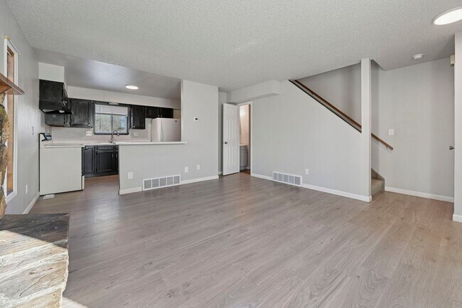 Building Photo - BG - GA6420