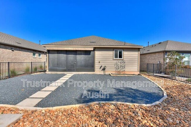 Building Photo - 220 Comal Ln