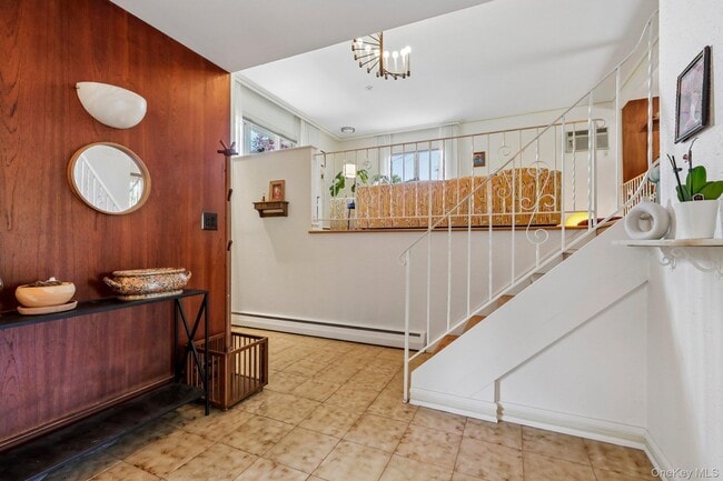 Building Photo - 181 Finmor Dr