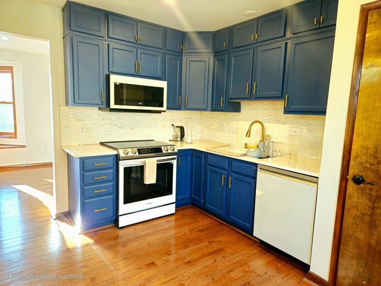 Building Photo - 316 Edinburgh Rd
