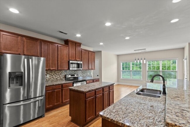 Building Photo - 288 Big Oak Ln
