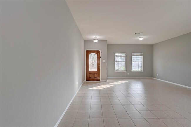 Building Photo - 502 Mornington Ln