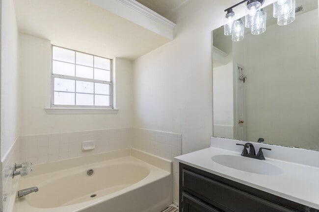 Building Photo - 5072 Big Sky Dr